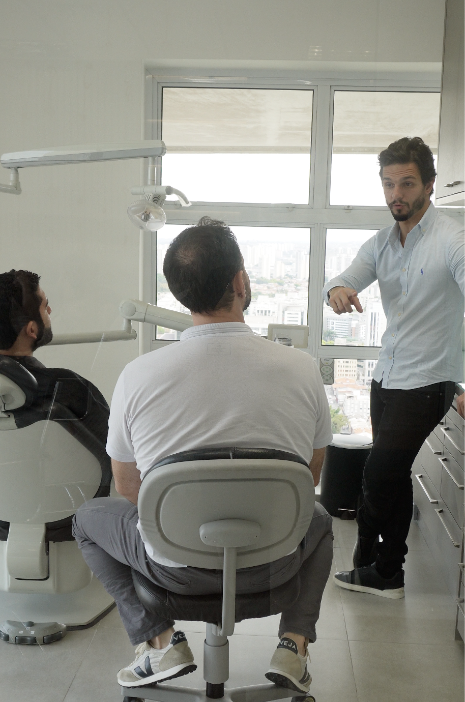 Prática no consultório da Oral Cliniche